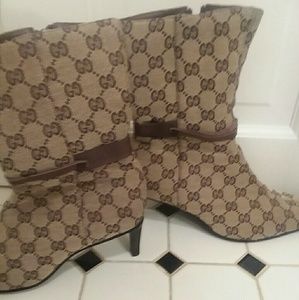 Size 10 Gucci mid calf boots